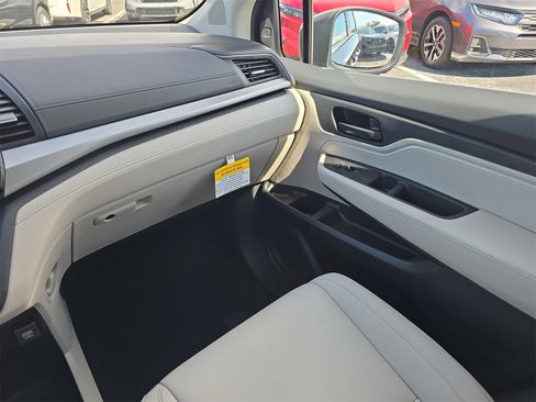 New 2026 Honda Odyssey EX-L image 14