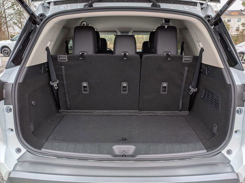 New 2026 Nissan Pathfinder SL image 32