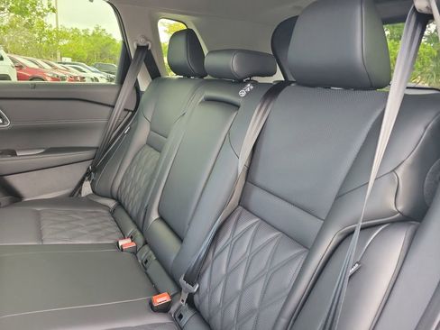 New 2026 Nissan Rogue Platinum image 14