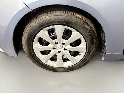 Used 2022 Toyota Corolla LE FWD image 37