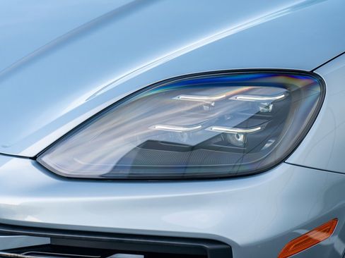 New 2026 Porsche Cayenne GTS image 30