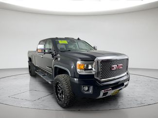 Used 2015 GMC Sierra 2500 Denali w/ Duramax Plus Package AWD/4WD video 1