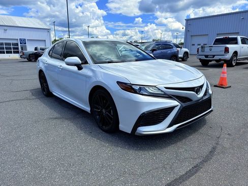 Used 2021 Toyota Camry XSE FWD image 7