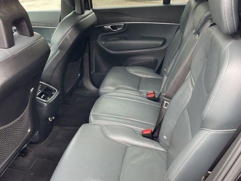 Used 2020 Volvo XC90 T6 Momentum image 16