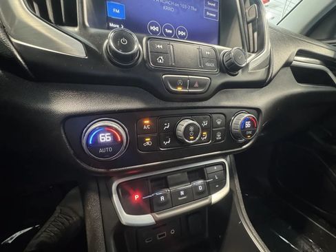 Used 2024 GMC Terrain SLT AWD/4WD image 35