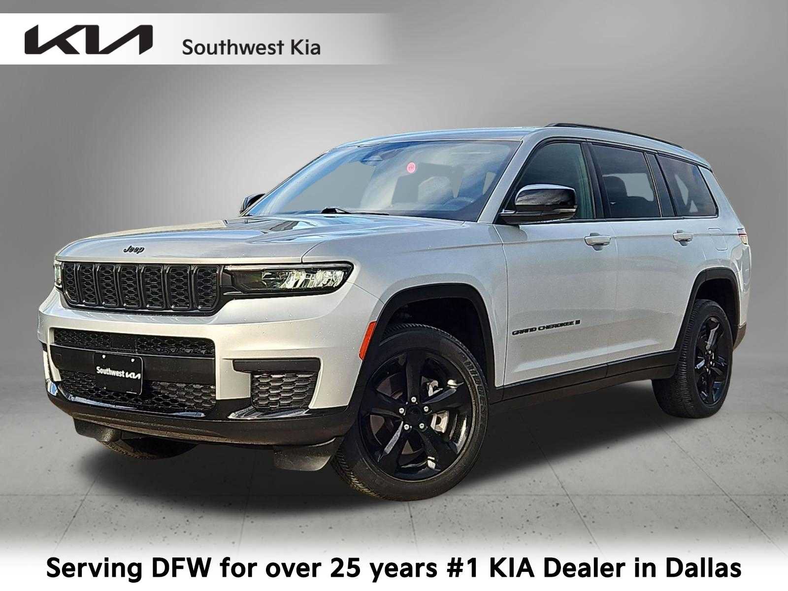 Used 2023 Jeep Grand Cherokee L Laredo RWD image 1
