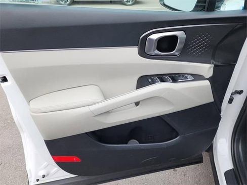 New 2026 Kia Sorento S w/ S Panoramic Sunroof Package image 10