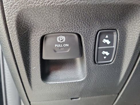 Used 2023 RAM 1500 Limited image 19