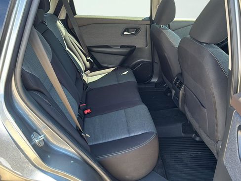 Used 2023 Nissan Rogue SV FWD image 23