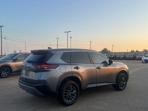 Used 2023 Nissan Rogue S FWD image 21