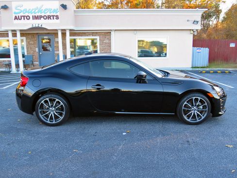 Used 2020 Toyota 86 image 6