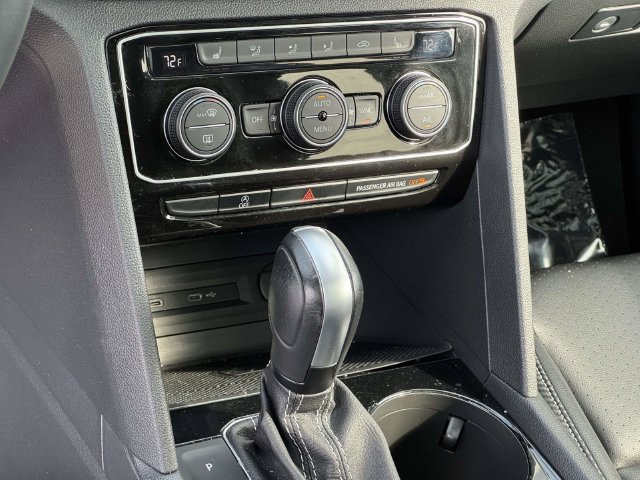 Used 2022 Volkswagen Atlas Cross Sport SE AWD/4WD image 25