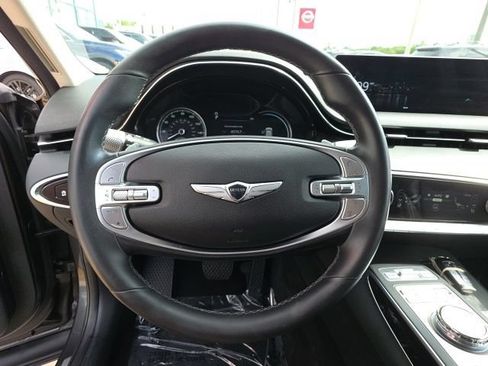 Used 2025 Genesis GV70 2.5T AWD/4WD image 14