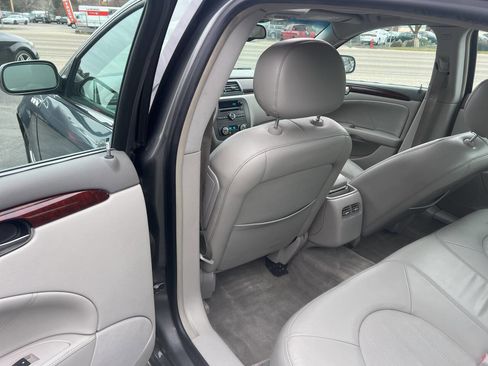 Used 2007 Buick Lucerne CXL image 16