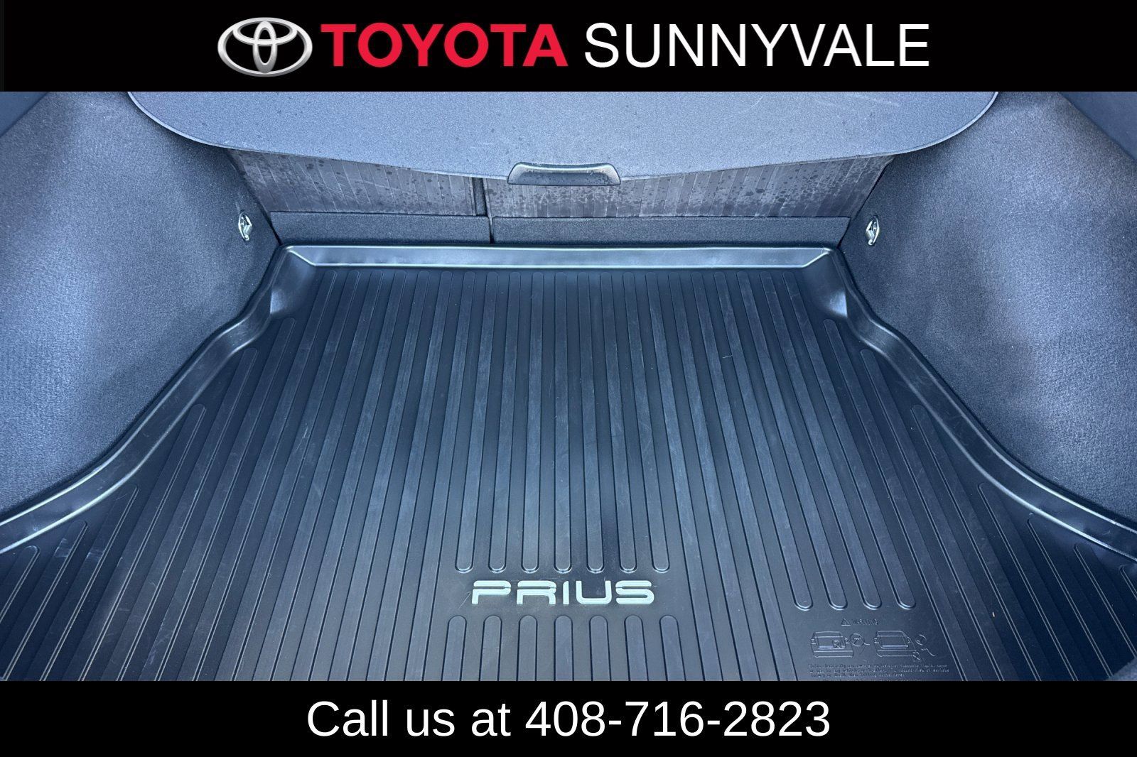 Used 2018 Toyota Prius Four Touring w/ Premium Convenience Package FWD image 20