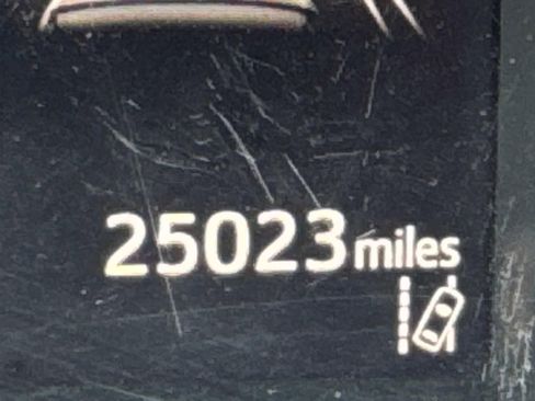 Used 2018 Toyota Highlander XLE image 27