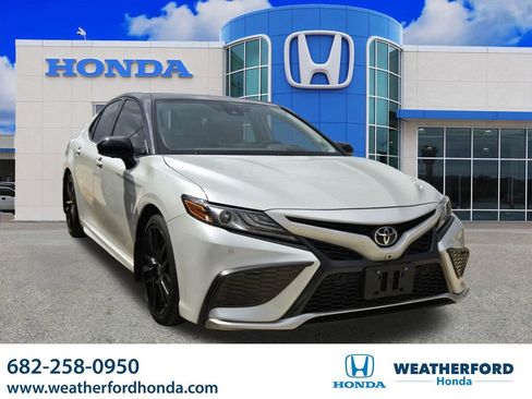 Used 2021 Toyota Camry XSE w/ Navigation Package image 1