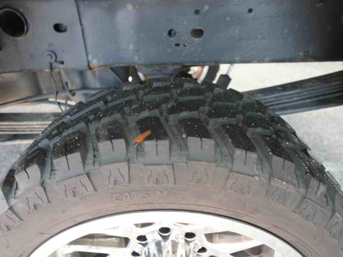 Used 2004 Chevrolet Silverado 2500 LT w/ Heavy-Duty Power Package image 29