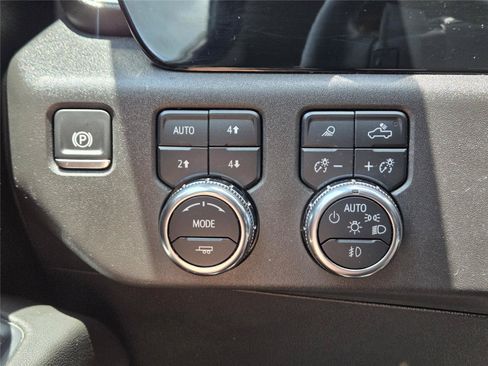 Used 2024 GMC Sierra 1500 Elevation w/ Elevation Premium Package AWD/4WD image 22