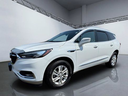 Used 2020 Buick Enclave Essence FWD image 11