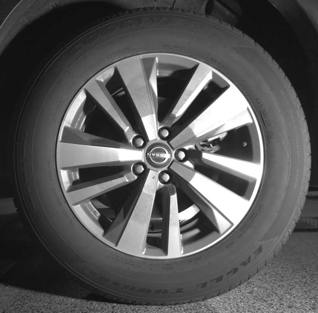 Used 2023 Nissan Pathfinder SL AWD/4WD image 12