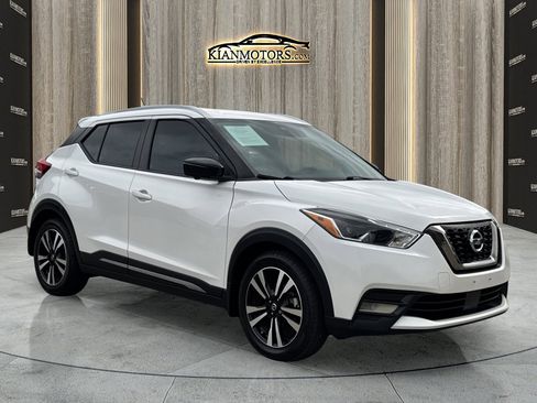 Used 2020 Nissan Kicks SR w/ SR Premium Package image 1