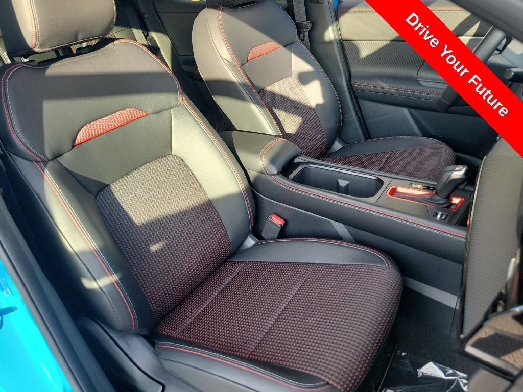 Used 2026 Nissan Kicks SR w/ Illumination Package FWD image 22