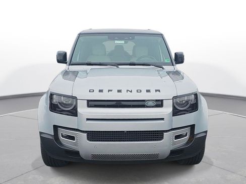 Used 2023 Land Rover Defender 130 SE AWD/4WD image 2