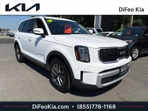 Certified 2024 Kia Telluride LX FWD image 1