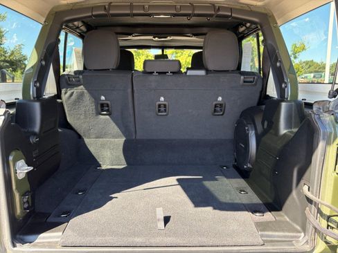 Used 2023 Jeep Wrangler Unlimited w/ Cold Weather Group AWD/4WD image 26
