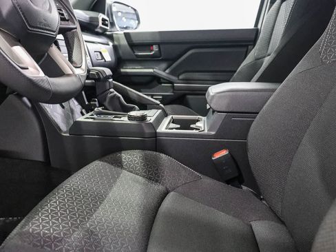 Used 2025 Toyota 4Runner SR5 RWD image 17