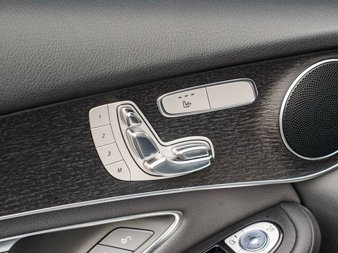 Used 2021 Mercedes-Benz GLC 300 4MATIC image 10