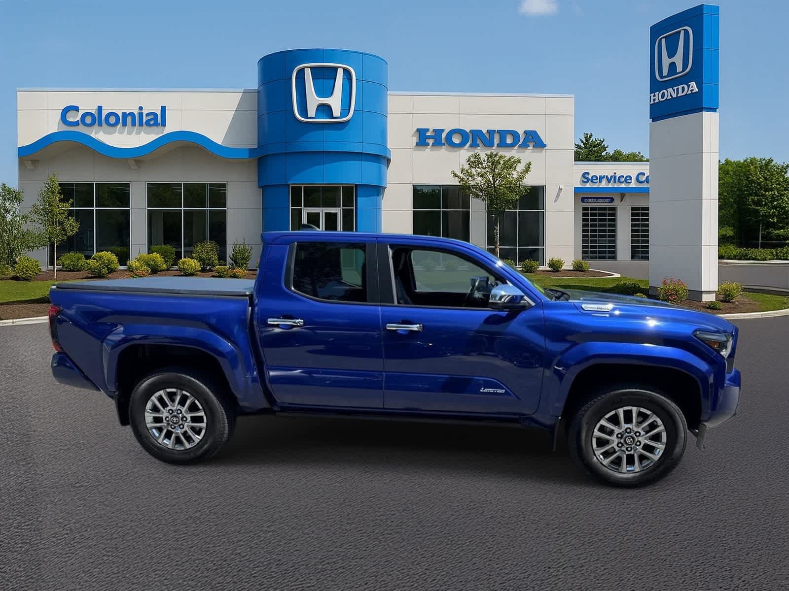 Used 2025 Toyota Tacoma Limited AWD/4WD image 7