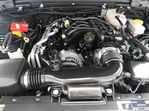 Used 2022 Jeep Wrangler Unlimited Sport AWD/4WD image 28