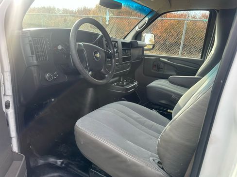 Used 2012 Chevrolet Express 1500 LS w/ Power Package image 10