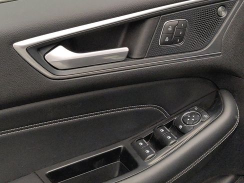 Used 2019 Ford Edge Titanium AWD/4WD image 27