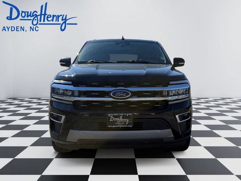 Used 2024 Ford Expedition Limited AWD/4WD image 8