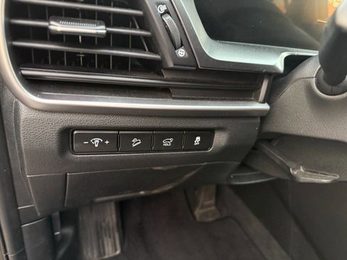 Used 2025 Kia Telluride S image 30