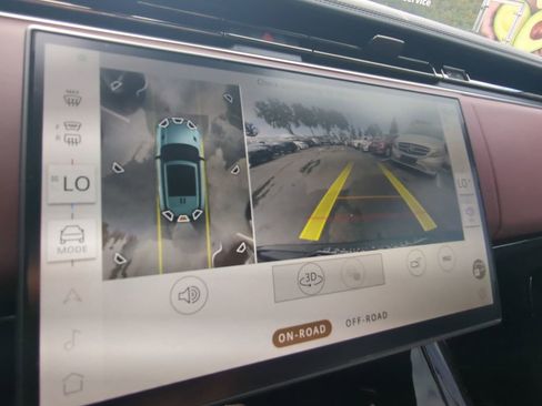 Used 2025 Land Rover Range Rover Sport Autobiography image 7