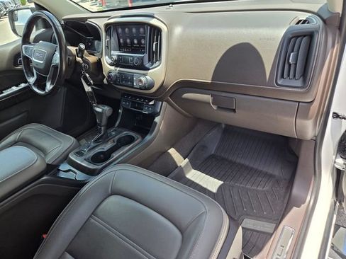 Used 2021 GMC Canyon Denali RWD image 17