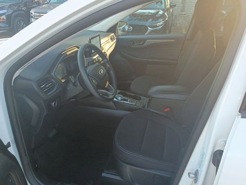 Used 2025 Ford Escape Active image 3