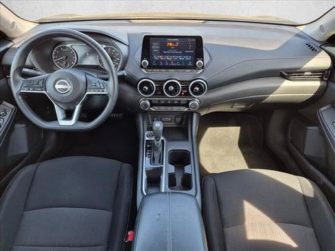 Used 2024 Nissan Sentra SV FWD image 17