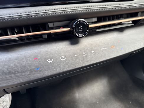 Certified 2024 Nissan Ariya AWD image 16