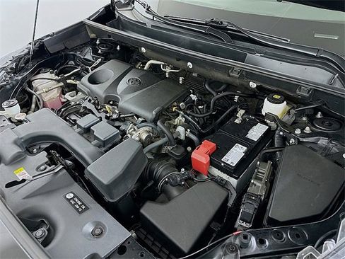 Used 2024 Toyota RAV4 XLE image 29