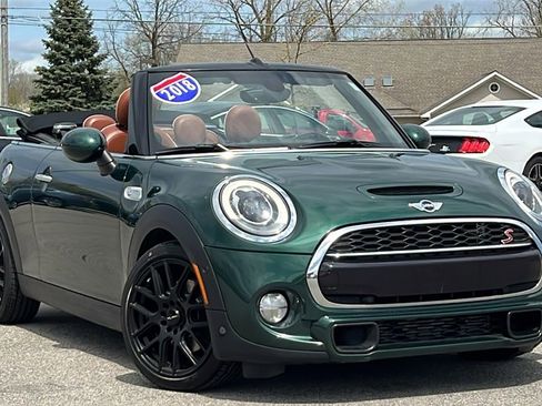 Used 2018 MINI Cooper S image 2