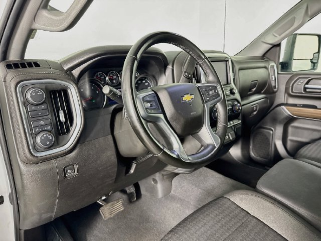 Used 2023 Chevrolet Silverado 2500 LT AWD/4WD image 12