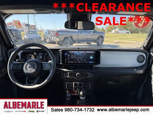 Used 2024 Jeep Wrangler Willys image 38