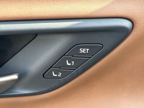 Used 2025 Toyota Crown Signia AWD/4WD image 25