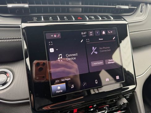 Used 2025 Jeep Grand Cherokee L Laredo w/ Luxury Tech Group I image 19