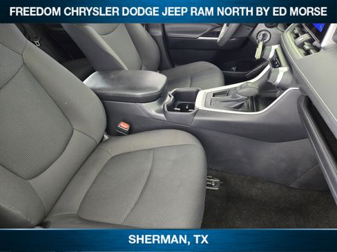 Used 2025 Toyota RAV4 LE image 11